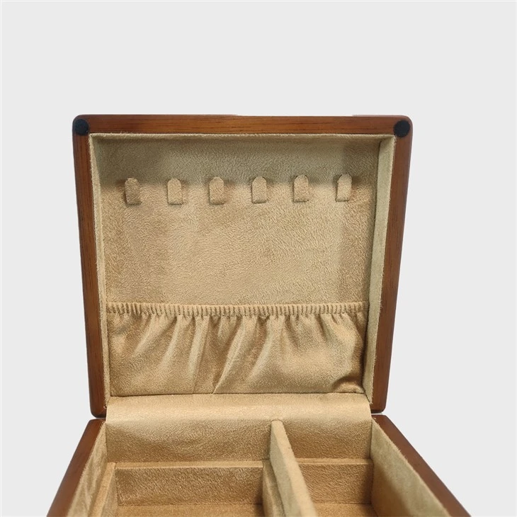 Women's jewelry box