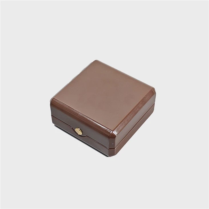 Wooden box