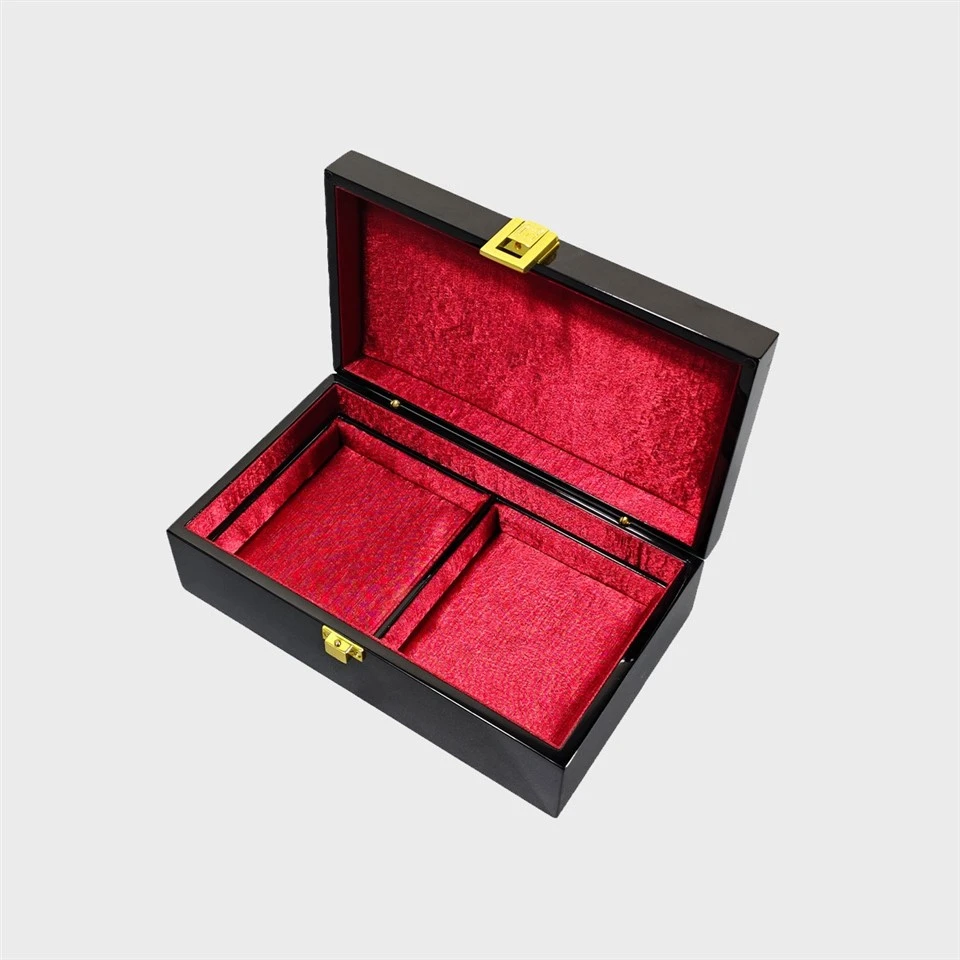Jewelry box