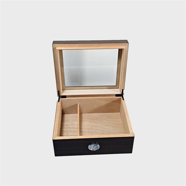 Large cigar box