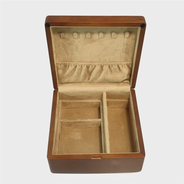 Luxury jewelry chest